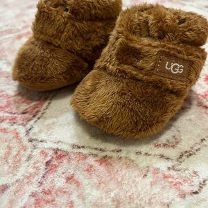 UGG Tan Fuzzy Kids Slippers